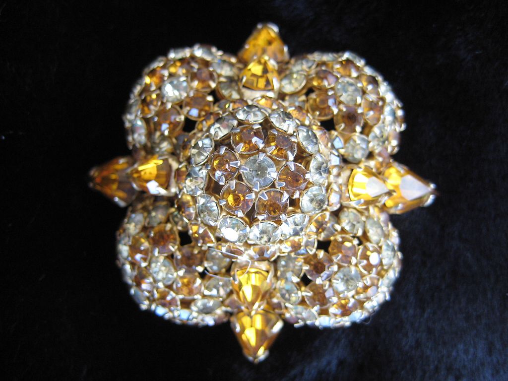 Warner Large Topaz-Colored Rhinestone Brooch Warner Large Topaz-Colored Rhinestone Brooch