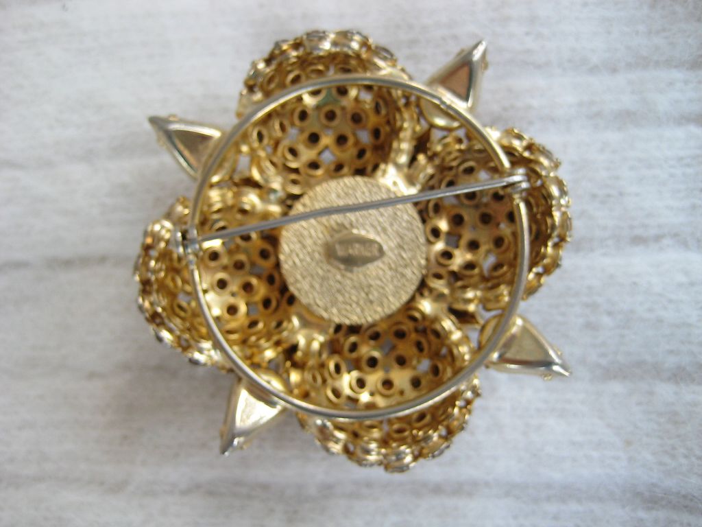 Warner Large Topaz-Colored Rhinestone Brooch Warner Large Topaz-Colored Rhinestone Brooch