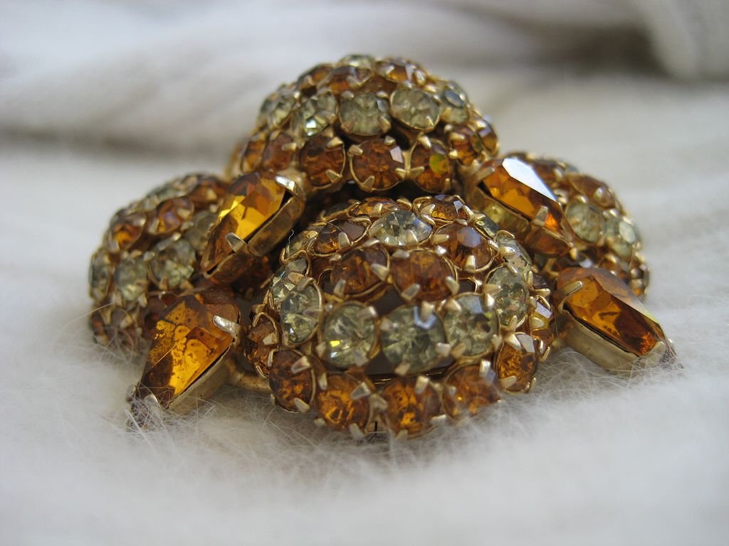 Warner Large Topaz-Colored Rhinestone Brooch Warner Large Topaz-Colored Rhinestone Brooch