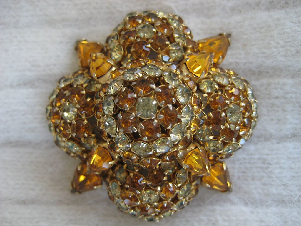 Warner Large Topaz-Colored Rhinestone Brooch Warner Large Topaz-Colored Rhinestone Brooch