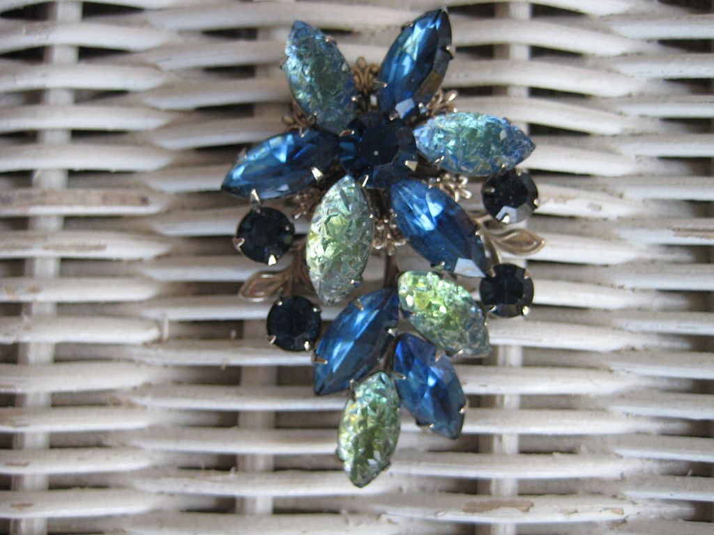 Blue Aqua Art Glass Rhinestone Silvertone Brooch Blue Aqua Art Glass Rhinestone Silvertone Brooch