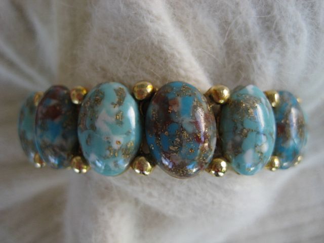 Magnificent Har Speckled Egg Cabochon Bracelet Earrings Magnificent Har Speckled Egg Cabochon Bracelet Earrings