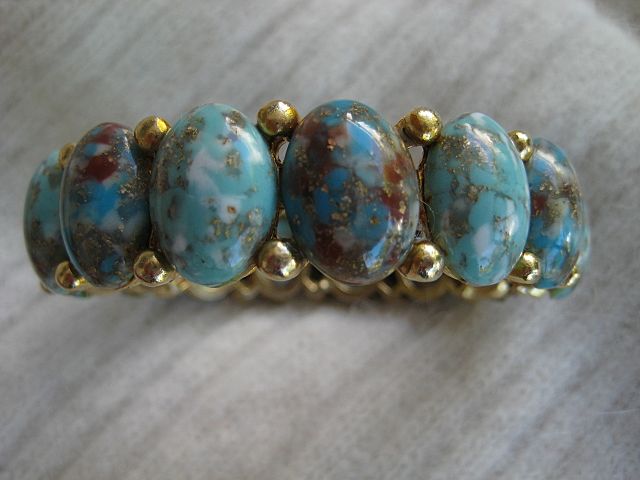 Magnificent Har Speckled Egg Cabochon Bracelet Earrings Magnificent Har Speckled Egg Cabochon Bracelet Earrings