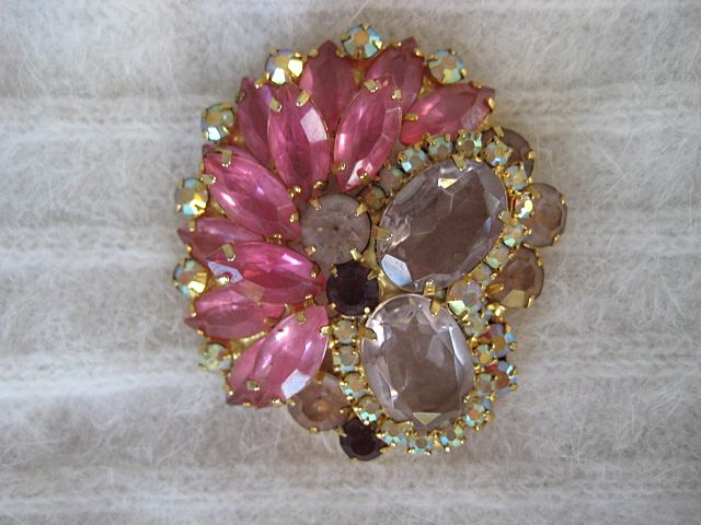 Juliana D&E Pink Lavender Two Tiered Rhinestone Brooch Juliana D&E Pink Lavender Two Tiered Rhinestone Brooch