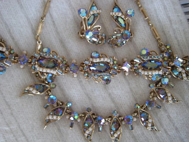 Breathtaking Hollycraft 1957 Rhinestone Necklace Bracelet Earrings Breathtaking Hollycraft 1957 Rhinestone Necklace Bracelet Earrings