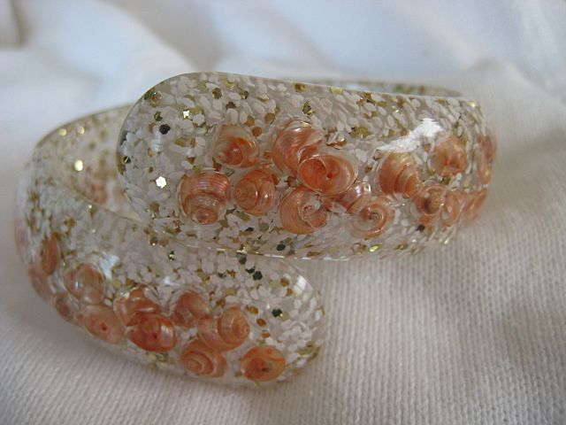 Peach Shell Confetti Lucite Bracelet Peach Shell Confetti Lucite Bracelet