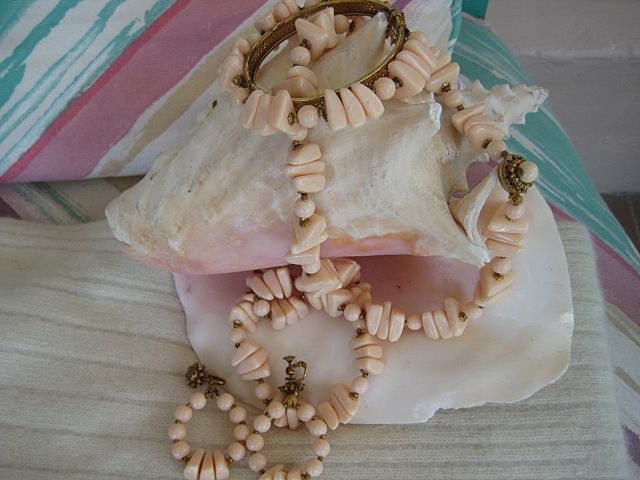 Tropical Pink Miriam Haskell Necklace Bracelet Earrings Tropical Pink Miriam Haskell Necklace Bracelet Earrings