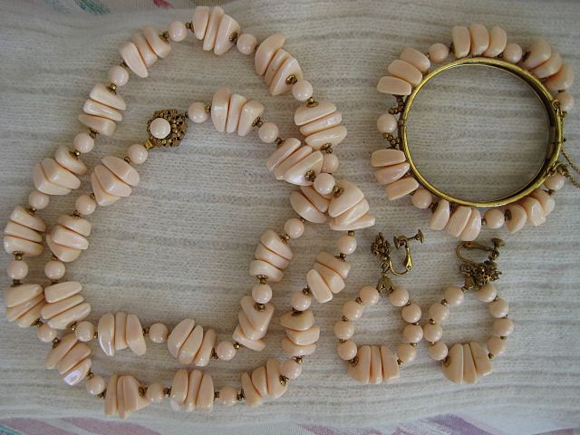 Tropical Pink Miriam Haskell Necklace Bracelet Earrings Tropical Pink Miriam Haskell Necklace Bracelet Earrings