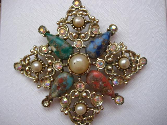 Vintage Signed Sarah Coventry Multi-Colored Marbled Stones Faux Pearl Brooch Vintage Signed Sarah Coventry Multi-Colored Marbled Stones Faux Pearl Brooch