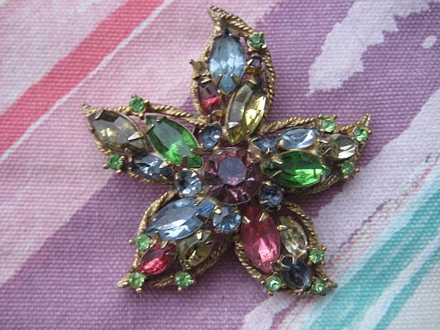 Weiss Multi Colored Rhinestone Star/Starfish Brooch Weiss Multi Colored Rhinestone Star/Starfish Brooch