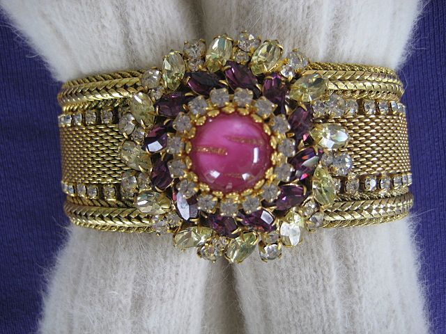 HobeTantalizing Pink Purple Rhinestone Necklace Bracelet Earrings HobeTantalizing Pink Purple Rhinestone Necklace Bracelet Earrings