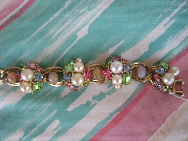 Gorgeous Colorful Rhinestone Faux Opal Pearl Bracelet Gorgeous Colorful Rhinestone Faux Opal Pearl Bracelet