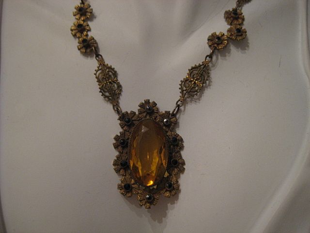 Czechoslovakian Crystal Topaz Cabochon Necklace Czechoslovakian Crystal Topaz Cabochon Necklace