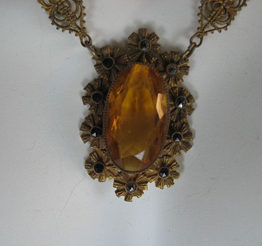 Czechoslovakian Crystal Topaz Cabochon Necklace Czechoslovakian Crystal Topaz Cabochon Necklace
