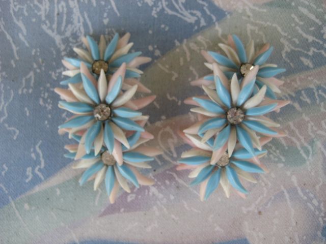 Older Pink Blue White Plastic Rhinestone Flower Earrings Older Pink Blue White Plastic Rhinestone Flower Earrings