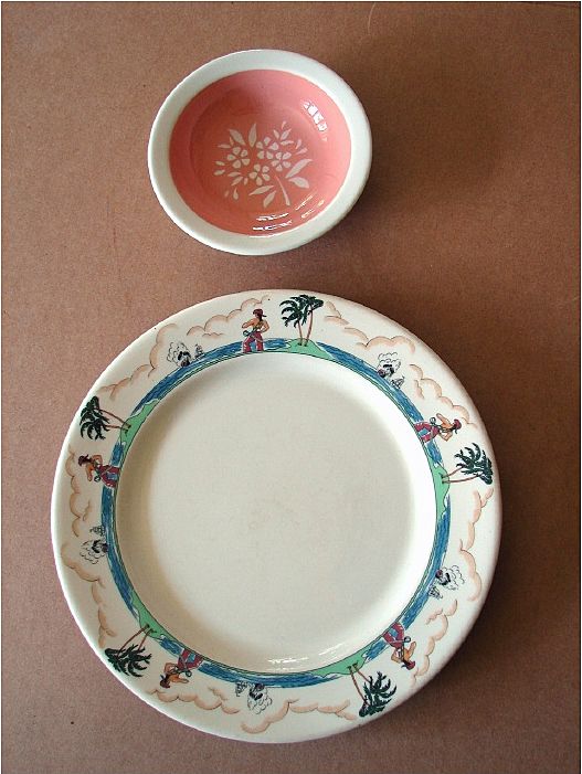 Illinois Central Railroad "CORAL" China Sauce Dish or Monkey Bowl Illinois Central Railroad "CORAL" China Sauce Dish or Monkey Bowl