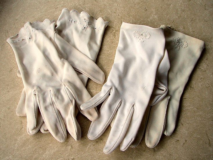 TWO PAIRS 1950s Retro White Nylon Ladies Dress Gloves TWO PAIRS 1950s Retro White Nylon Ladies Dress Gloves