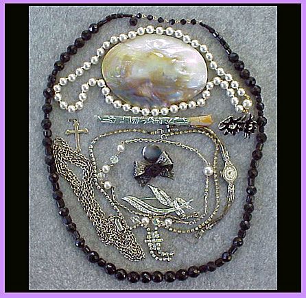Lot of VINTAGE Jewelry Crystals Rhinestones Beads Brooch Necklaces Lot of VINTAGE Jewelry Crystals Rhinestones Beads Brooch Necklaces