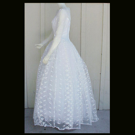 1950s - 1960s Vintage Wedding Dress Intricate Embroidered Lace Bust 36 1950s - 1960s Vintage Wedding Dress Intricate Embroidered Lace Bust 36