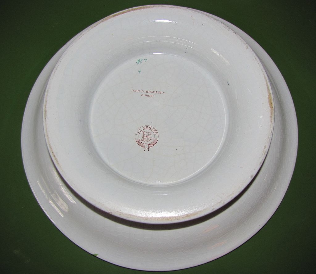 Early 19th Century Pedestal Cake Plate, IVY BORDER Early 19th Century Pedestal Cake Plate, IVY BORDER