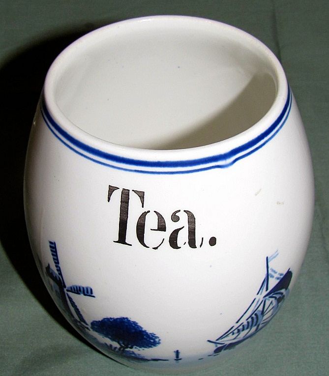 1920"s Delft Blue & White Barrel Shaped Tea Canister, Germany 1920"s Delft Blue & White Barrel Shaped Tea Canister, Germany