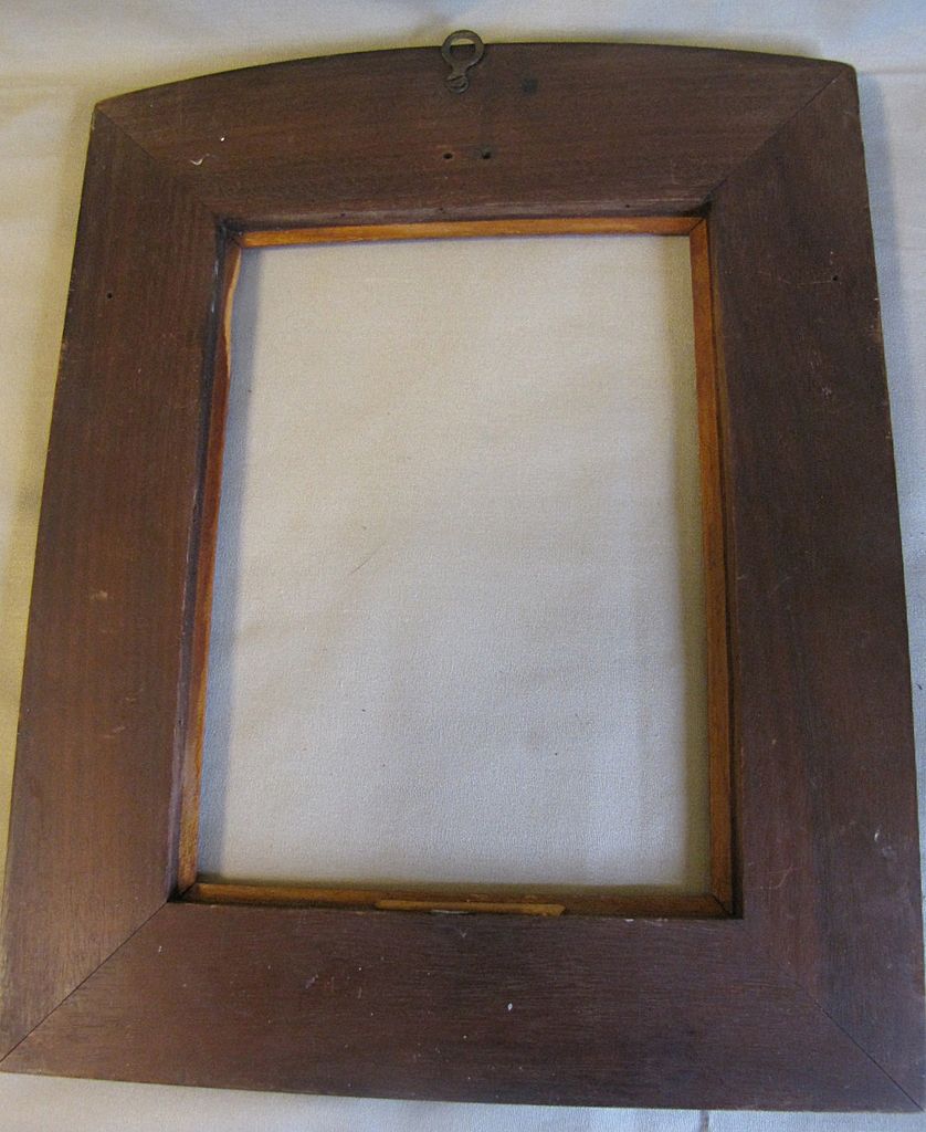 Lovely Vintage Wood Frame, Floral Decoration, 6" x 8" Lovely Vintage Wood Frame, Floral Decoration, 6" x 8"