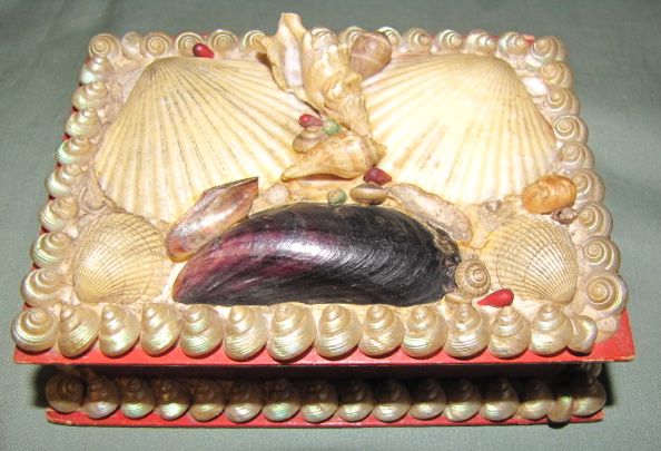 Lovely Victorian Shell Box, Sailor's Valentine Lovely Victorian Shell Box, Sailor's Valentine