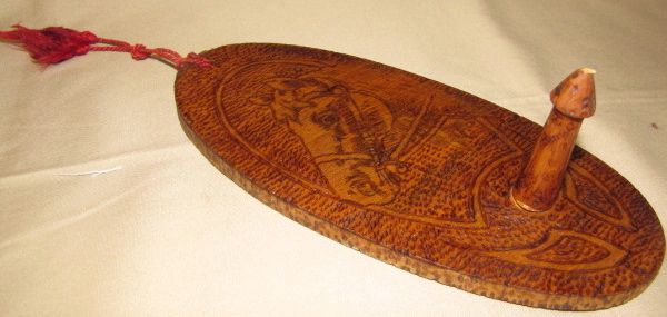 Small Oval Flemish Art Plaque with Key Ring Holder, HORSE Small Oval Flemish Art Plaque with Key Ring Holder, HORSE