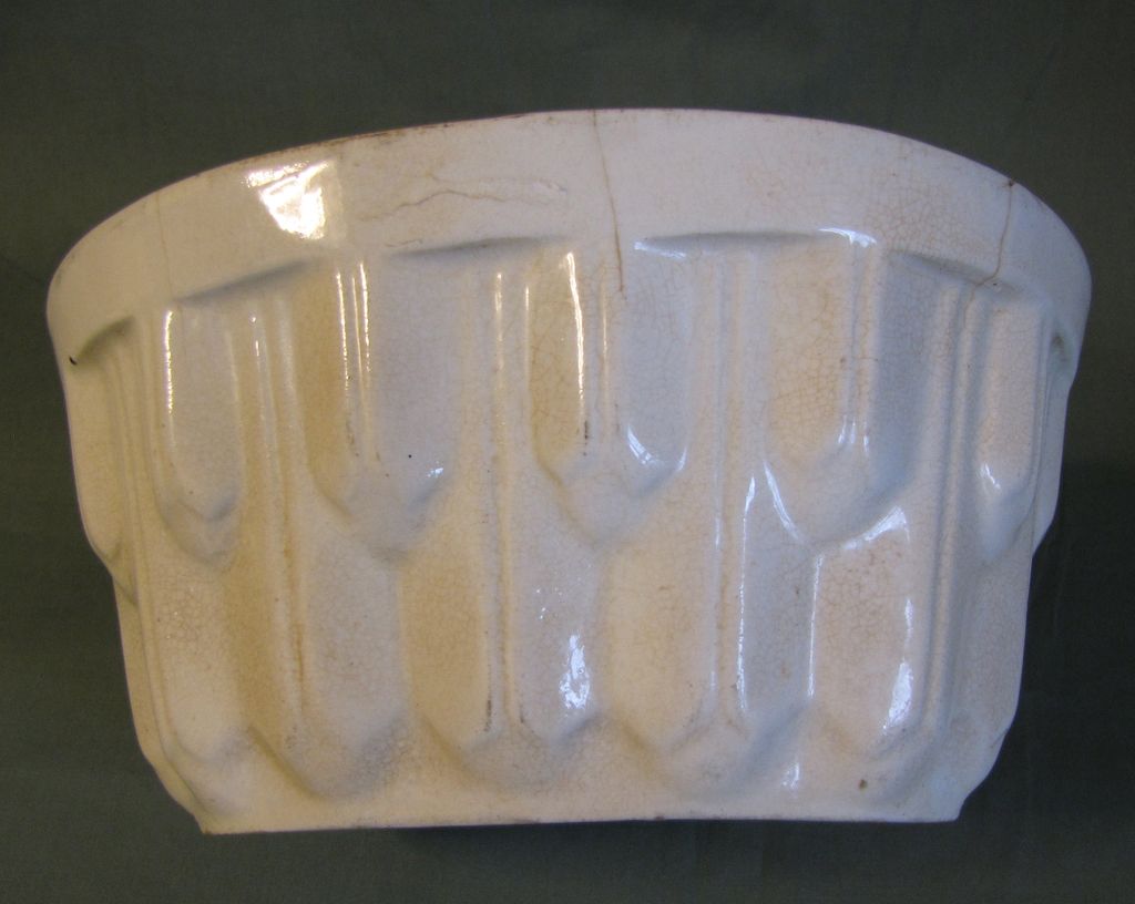 Vintage English Pudding or Jelly Mold from tomjudy on Ruby Lane
