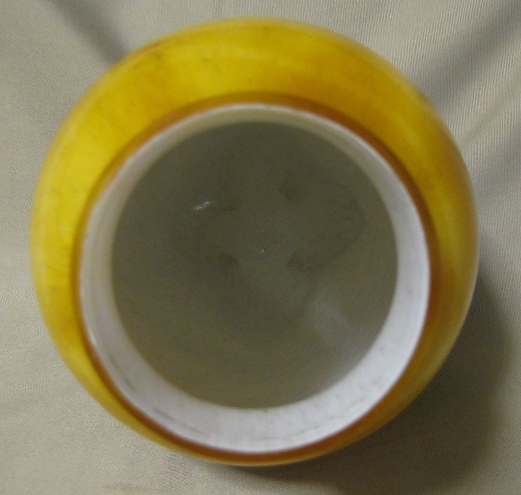 Lovely Butterscotch Art Glass Vase, CAITHNESS GLASS Lovely Butterscotch Art Glass Vase, CAITHNESS GLASS