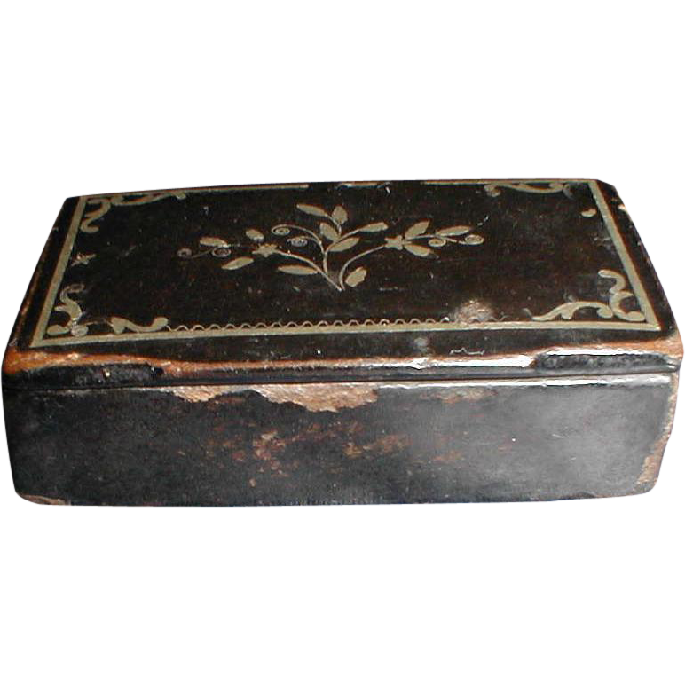 Small Papier Mache Snuff Box Small Papier Mache Snuff Box