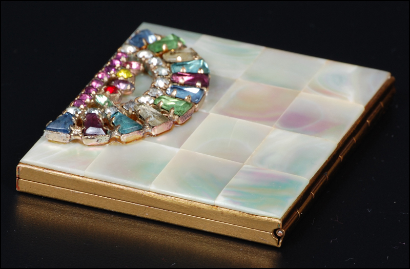 Mother of Pearl Powder Compact with Rhinestones Mother of Pearl Powder Compact with Rhinestones