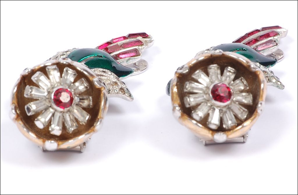 Coro Quivering Camellia Duette Brooch Pin Coro Quivering Camellia Duette Brooch Pin