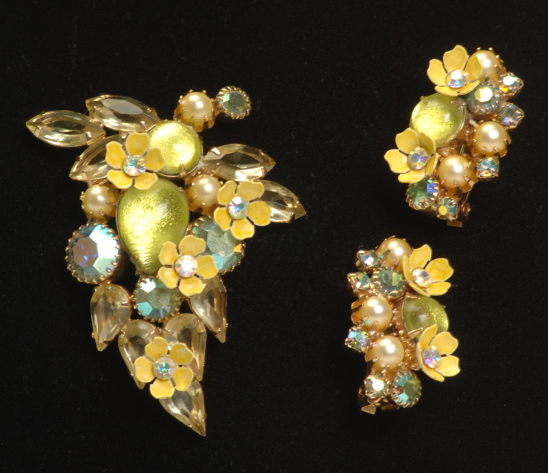 Kramer Brooch and Earrings Set Kramer Brooch and Earrings Set