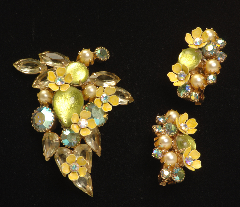 Kramer Brooch and Earrings Set Kramer Brooch and Earrings Set