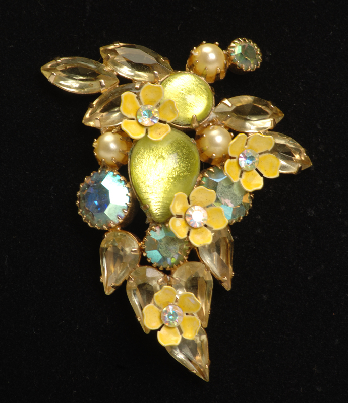 Kramer Brooch and Earrings Set Kramer Brooch and Earrings Set