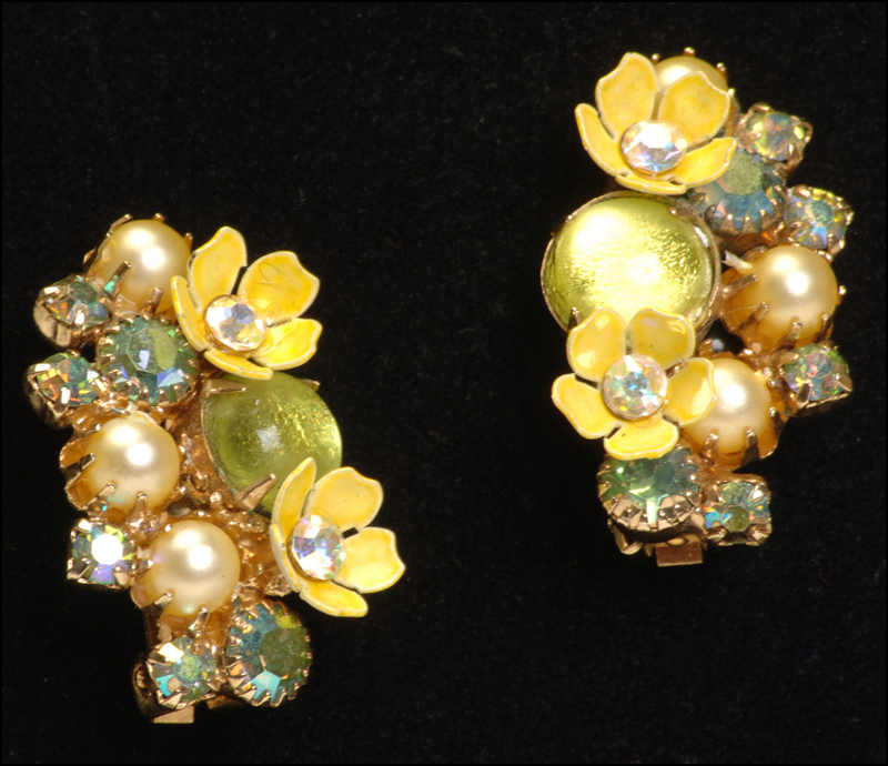 Kramer Brooch and Earrings Set Kramer Brooch and Earrings Set