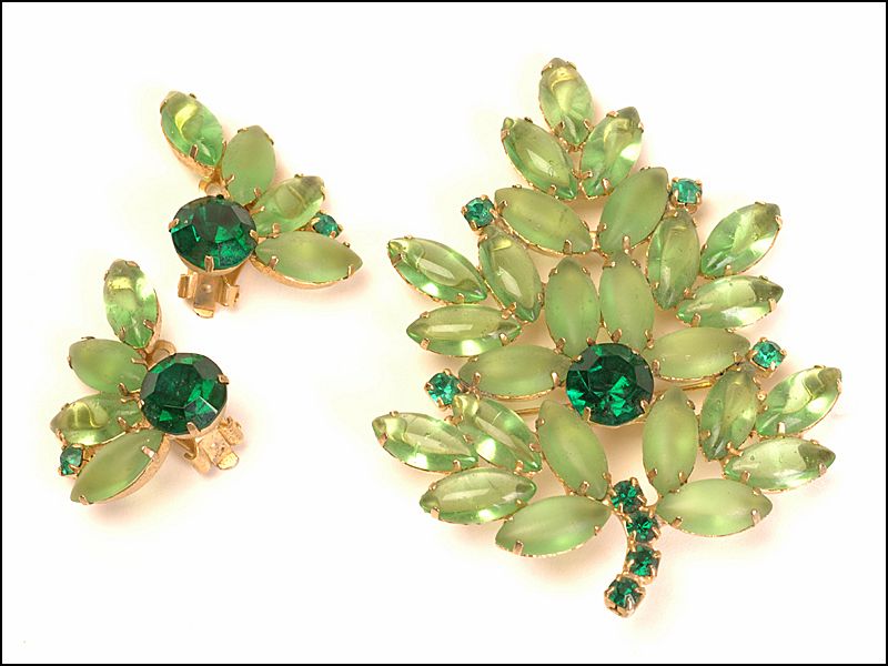 Leaf Brooch & Earrings Leaf Brooch & Earrings