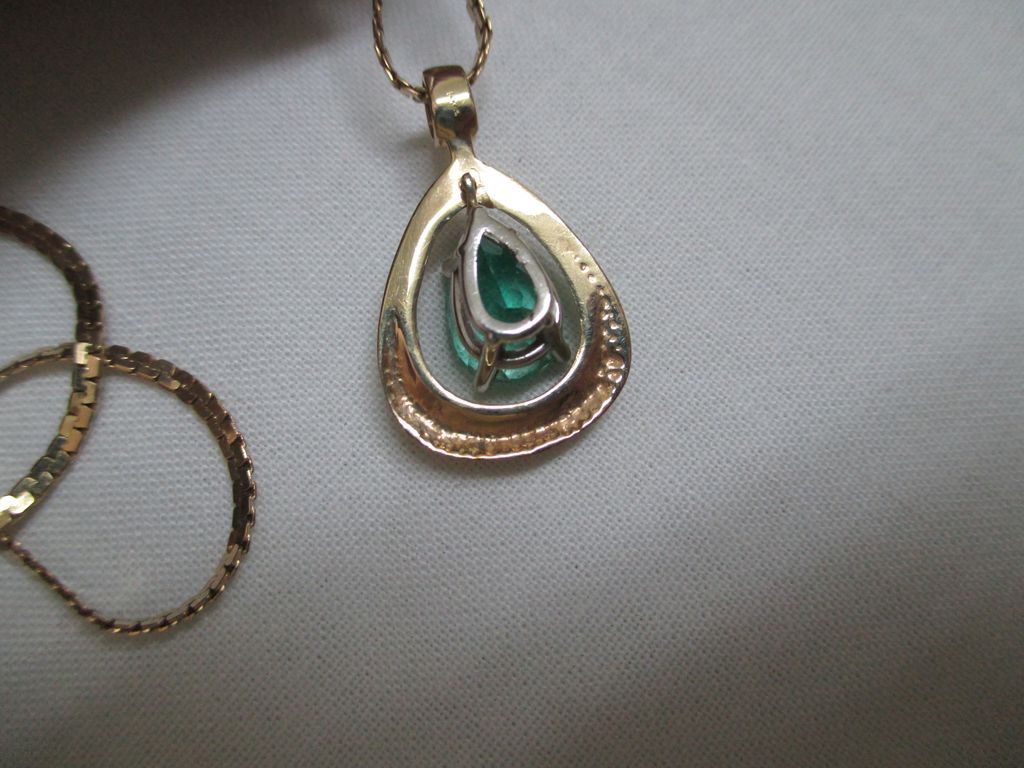 14K Yellow Gold/Emerald Pendant With 20" 14K Chain 14K Yellow Gold/Emerald Pendant With 20" 14K Chain