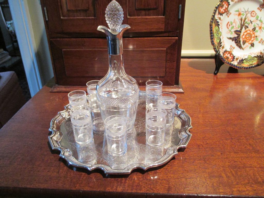 Cut Crystal Decanter and 8 Shots C:1900 Cut Crystal Decanter and 8 Shots C:1900