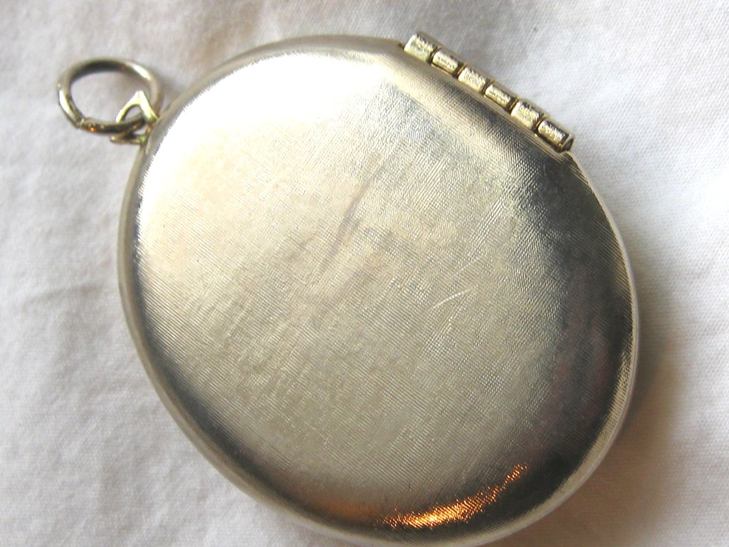 avon locket