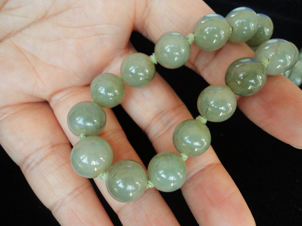 Vintage Icy Olive Green Translucent Jadeite Jade Beaded Necklace 14K