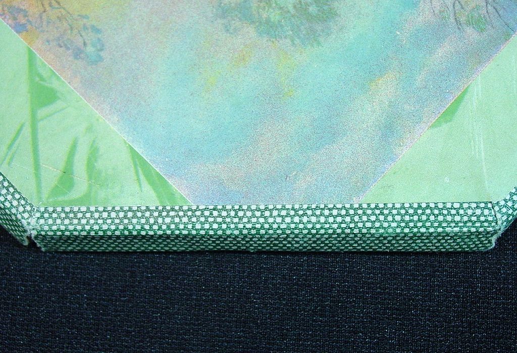 Vintage Handkerchiefs / Hankies ~ Original Box ~ Swiss Style Embroidery Vintage Handkerchiefs / Hankies ~ Original Box ~ Swiss Style Embroidery