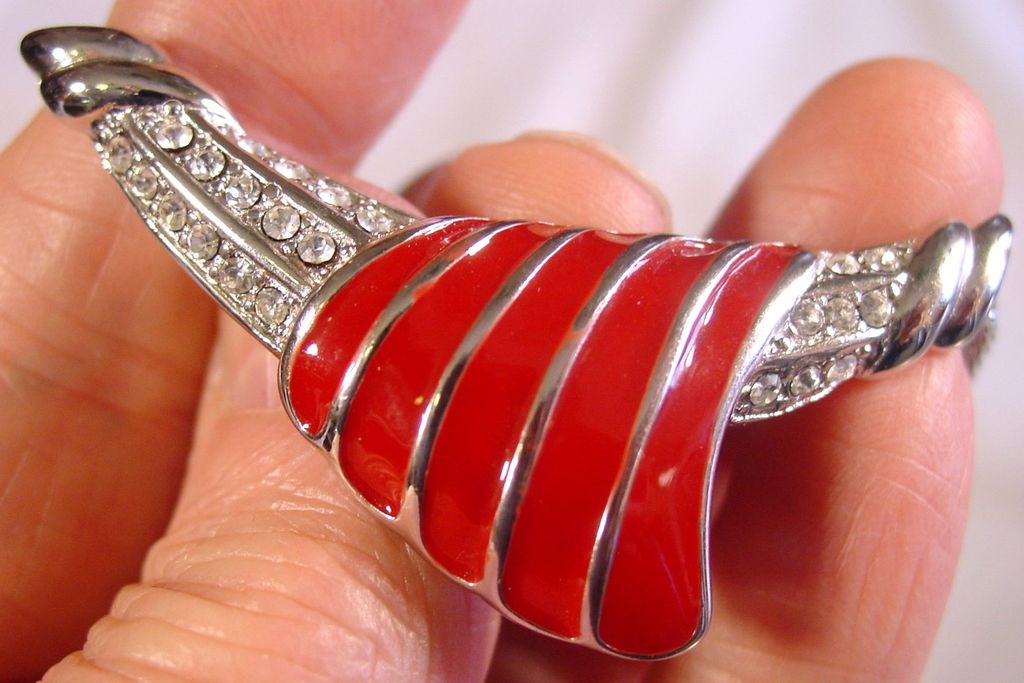 Monet Necklace ~ Silver Tone, Red Enamel, Rhinestones! Monet Necklace ~ Silver Tone, Red Enamel, Rhinestones!