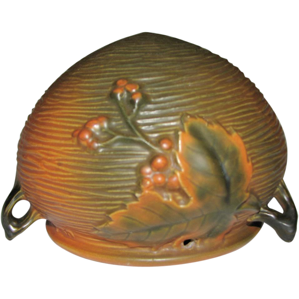 Roseville Pottery 'Bushberry' hanging pot, planter Roseville Pottery 'Bushberry' hanging pot, planter