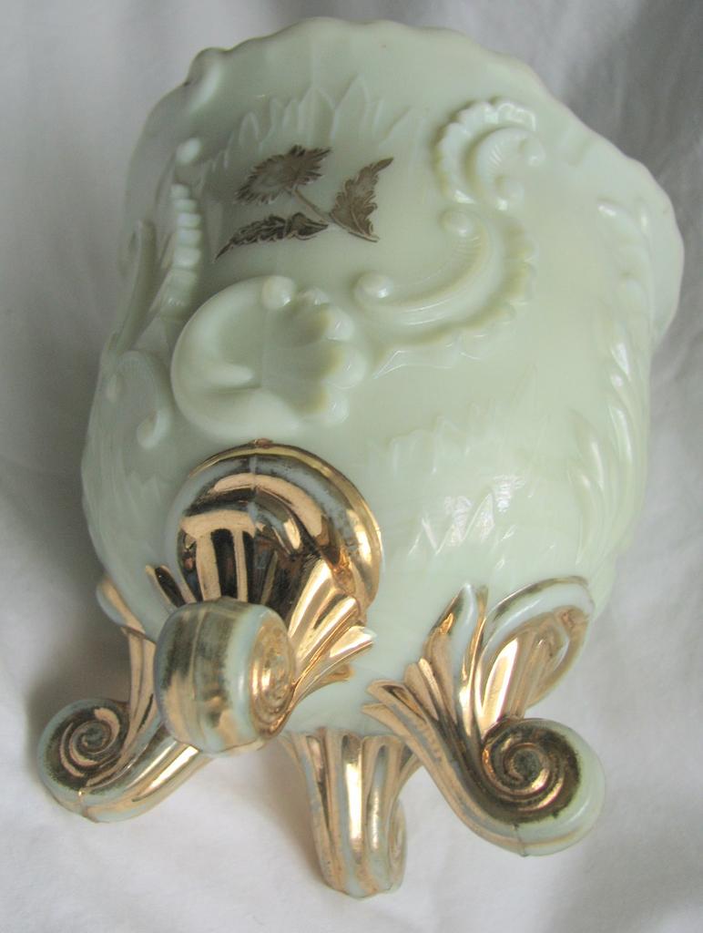 Northwood custard Glass 'Louis XV' spooner Northwood custard Glass 'Louis XV' spooner