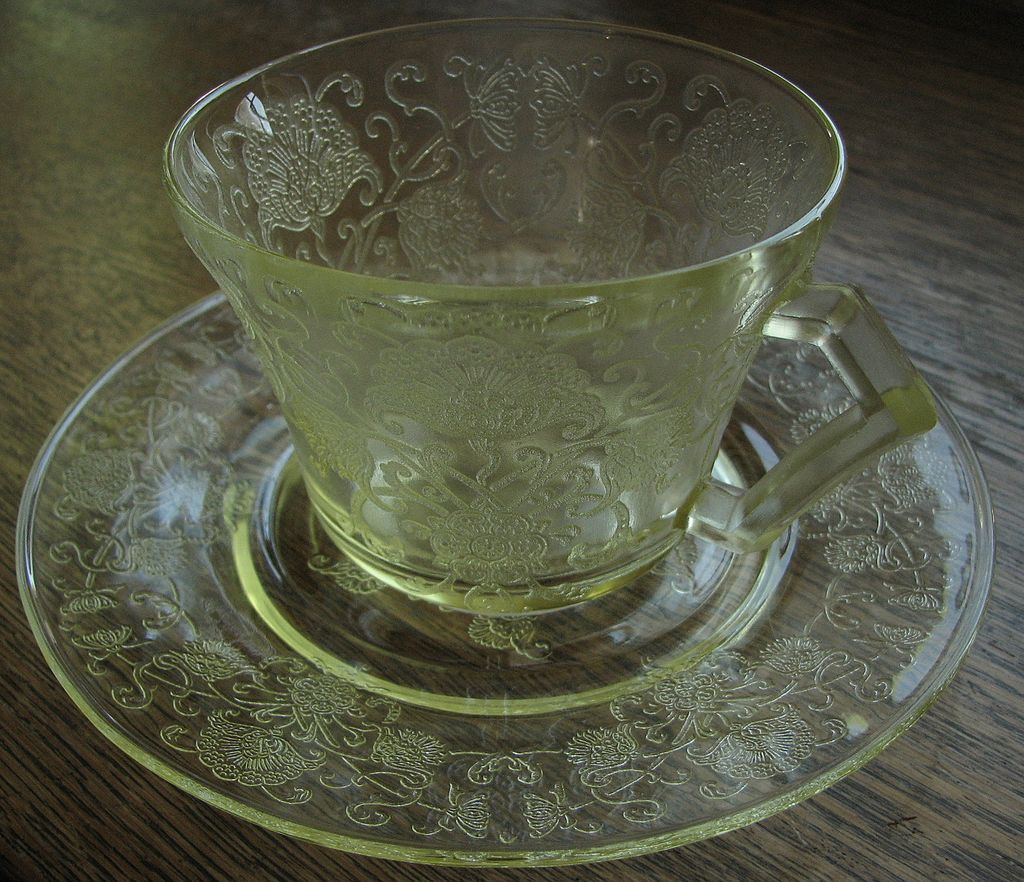 Depression Glass Florentine #2, Yellow cup saucer set, Hazel Atlas Depression Glass Florentine #2, Yellow cup saucer set, Hazel Atlas
