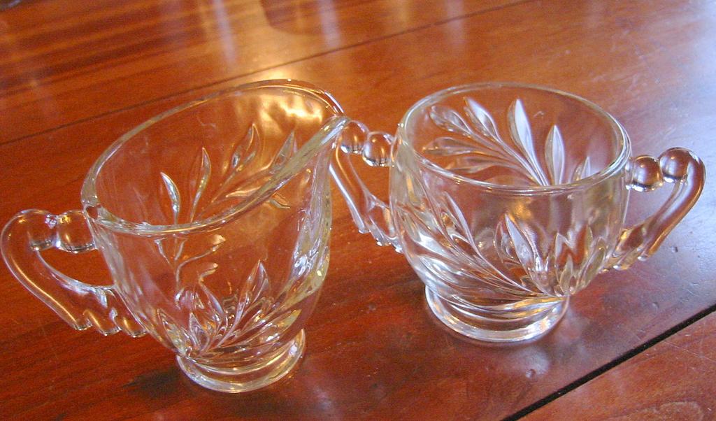 Indiana Glass 'Willow', Oleander, Magnolia, WOM, Sugar / Creamer set Indiana Glass 'Willow', Oleander, Magnolia, WOM, Sugar / Creamer set