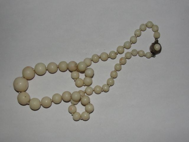 Graduated Angelskin Coral Necklace 800 Silver Graduated Angelskin Coral Necklace 800 Silver
