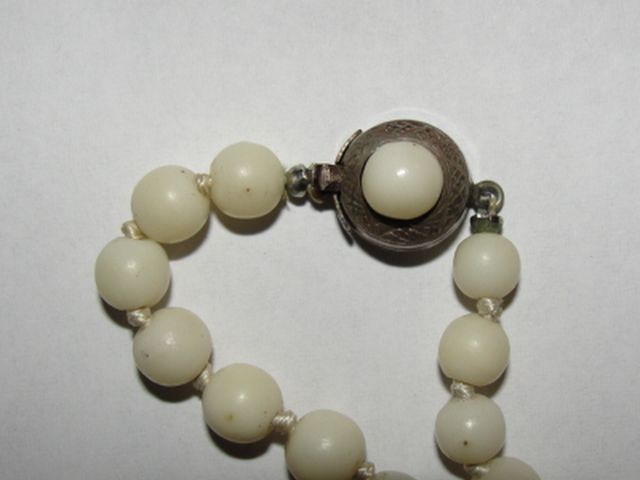 Graduated Angelskin Coral Necklace 800 Silver Graduated Angelskin Coral Necklace 800 Silver